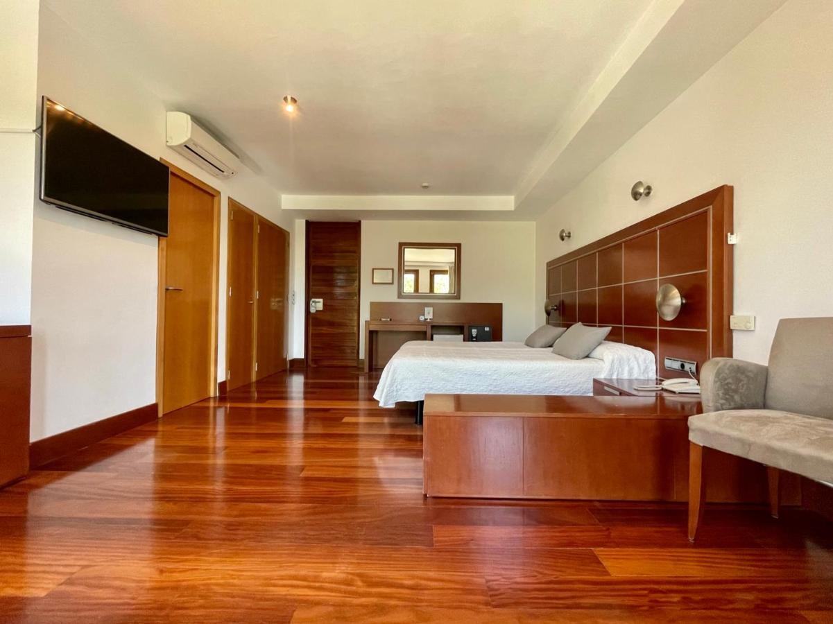 Junior Suite,1405757039:JPEG