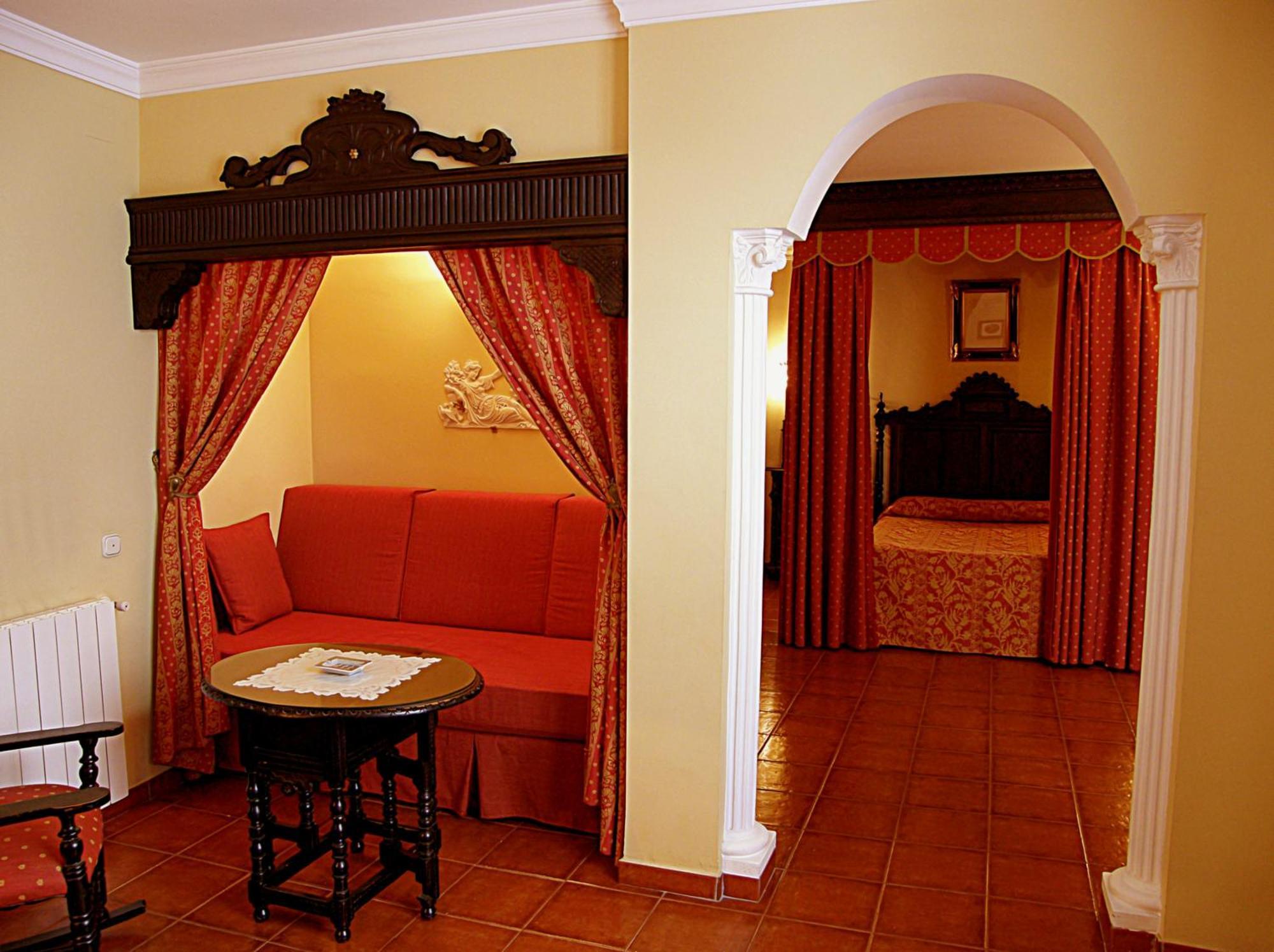 Junior Suite,1076635429:JPEG