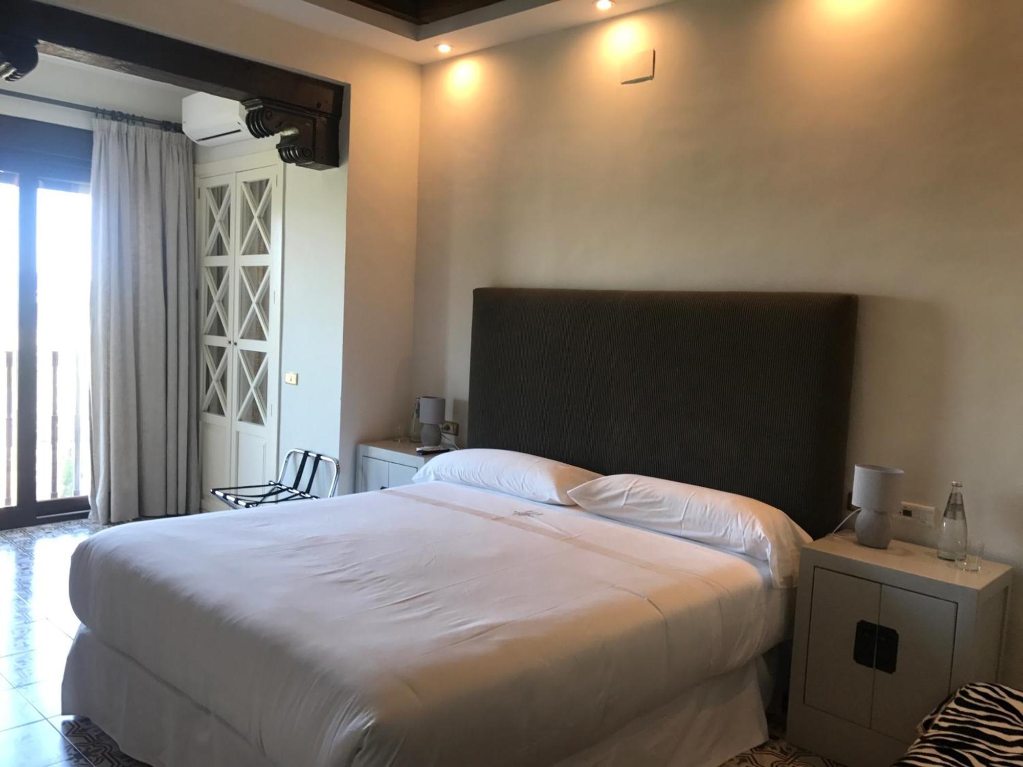 Double Room Views of El Tajo,820280042:JPEG